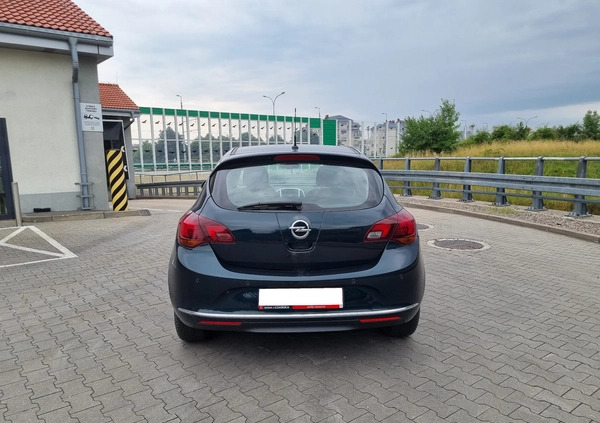 Opel Astra cena 23900 przebieg: 219000, rok produkcji 2014 z Gdańsk małe 79